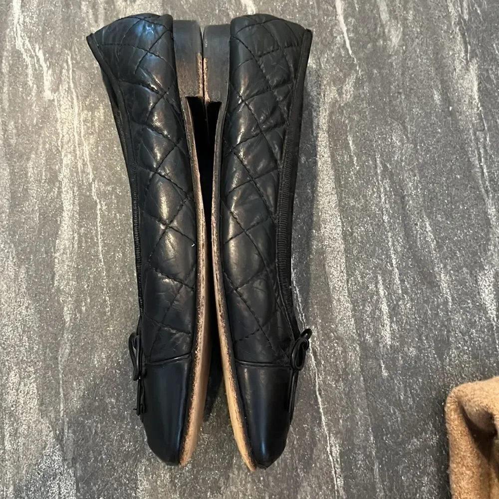 Chanel Slides  - Picture 4 of 7